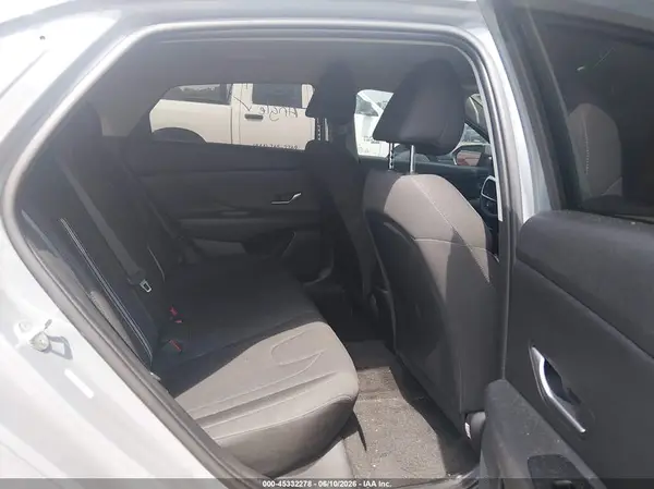 KMHLM4AG1PU377021 2023 HYUNDAI ELANTRA - Image 8