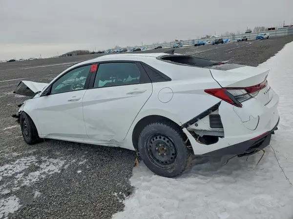 KMHLM4AG1PU377083 2023 HYUNDAI ELANTRA - Image 2