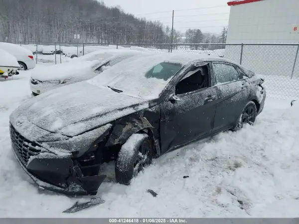 KMHLM4AG1PU381747 2023 HYUNDAI ELANTRA - Image 2