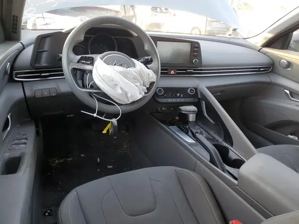 KMHLM4AG1PU390822 2023 HYUNDAI ELANTRA - Image 8
