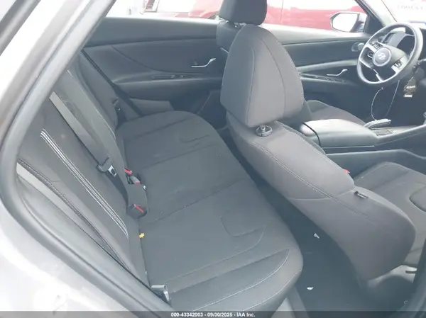 KMHLM4AG1PU392165 2023 HYUNDAI ELANTRA - Image 8