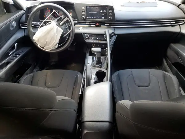 KMHLM4AG1PU393235 2023 HYUNDAI ELANTRA - Image 8