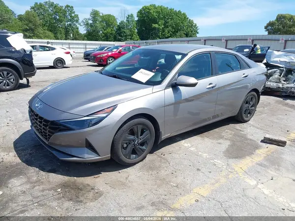 KMHLM4AG1PU395471 2023 HYUNDAI ELANTRA - Image 2
