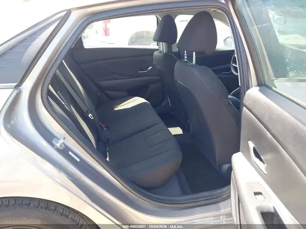 KMHLM4AG1PU395471 2023 HYUNDAI ELANTRA - Image 8