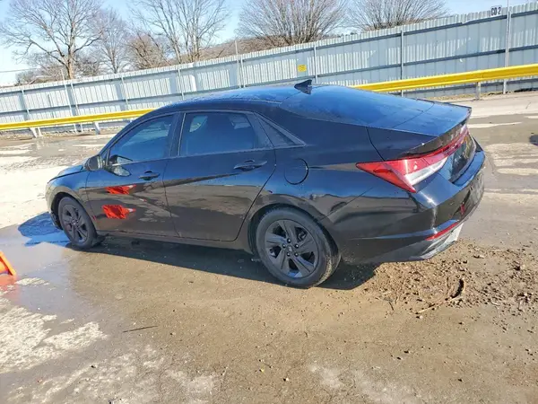 KMHLM4AG1PU396717 2023 HYUNDAI ELANTRA - Image 2