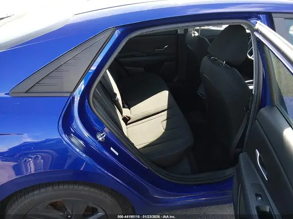 KMHLM4AG1PU397186 2023 HYUNDAI ELANTRA - Image 8