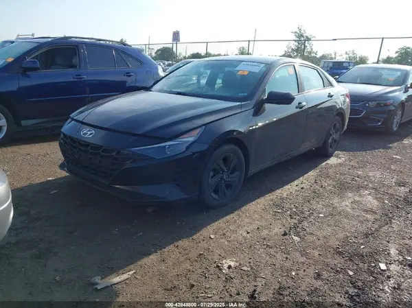 KMHLM4AG1PU405349 2023 HYUNDAI ELANTRA - Image 2