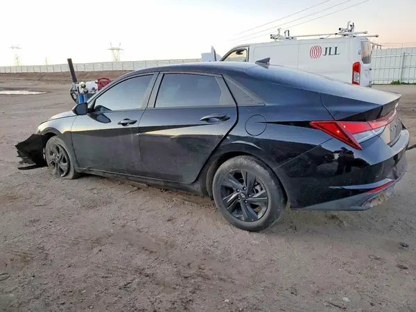 KMHLM4AG1PU406579 2023 HYUNDAI ELANTRA - Image 2