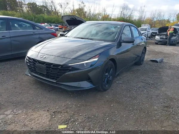 KMHLM4AG1PU407599 2023 HYUNDAI ELANTRA - Image 2