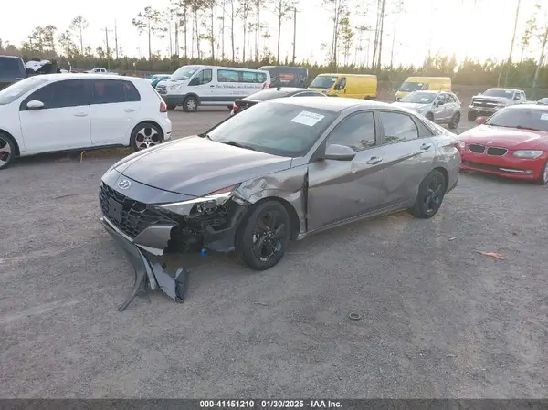 KMHLM4AG1PU414942 2023 HYUNDAI ELANTRA - Image 2