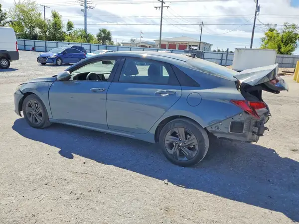 KMHLM4AG1PU423964 2023 HYUNDAI ELANTRA - Image 2