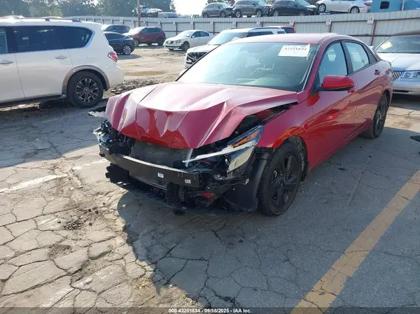 KMHLM4AG1PU424063 2023 HYUNDAI ELANTRA - Image 2