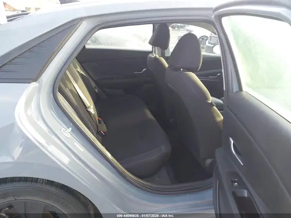 KMHLM4AG1PU438822 2023 HYUNDAI ELANTRA - Image 8