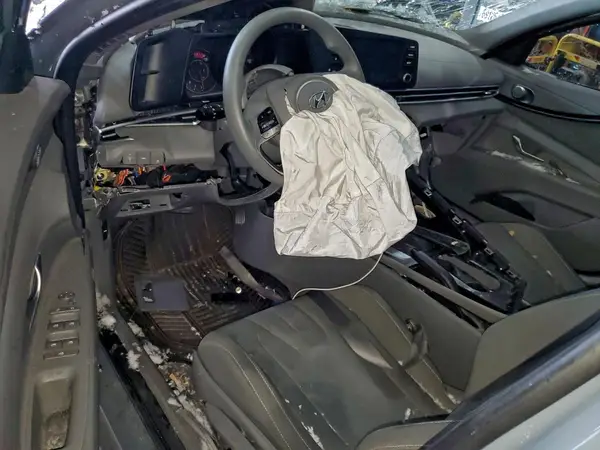 KMHLM4AG1PU443261 2023 HYUNDAI ELANTRA - Image 8