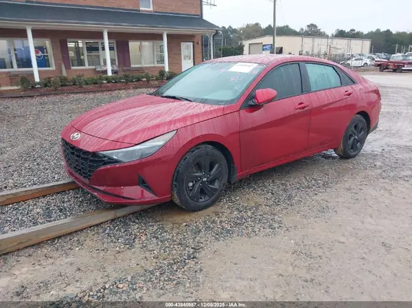 KMHLM4AG1PU463476 2023 HYUNDAI ELANTRA - Image 2