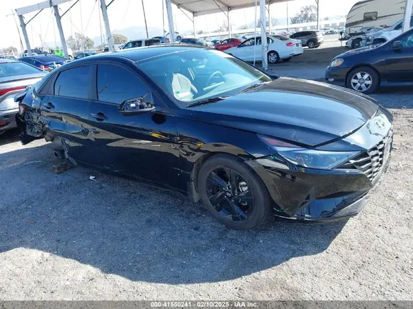 KMHLM4AG1PU466104 2023 HYUNDAI ELANTRA - Image 1