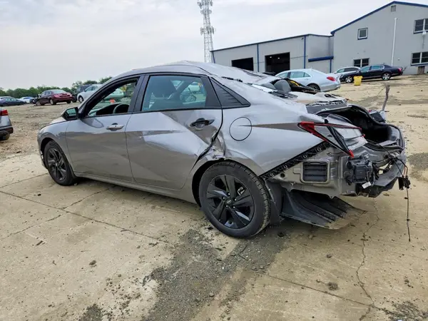 KMHLM4AG1PU476521 2023 HYUNDAI ELANTRA - Image 2
