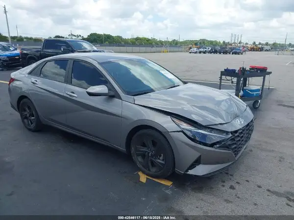 KMHLM4AG1PU485476 2023 HYUNDAI ELANTRA - Image 1