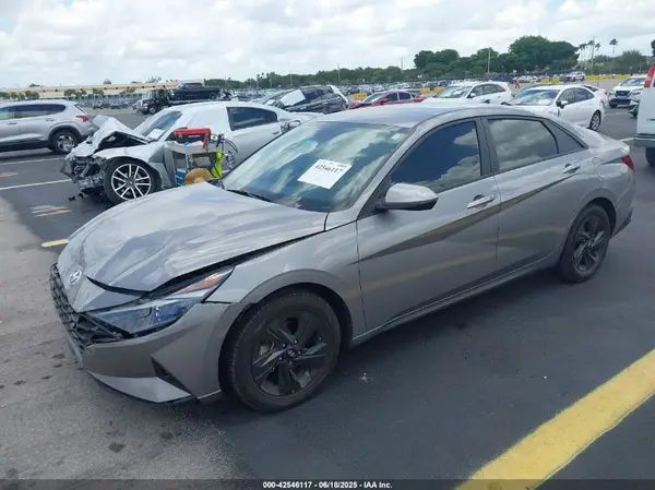 KMHLM4AG1PU485476 2023 HYUNDAI ELANTRA - Image 2