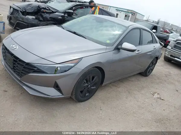 KMHLM4AG1PU512496 2023 HYUNDAI ELANTRA - Image 2