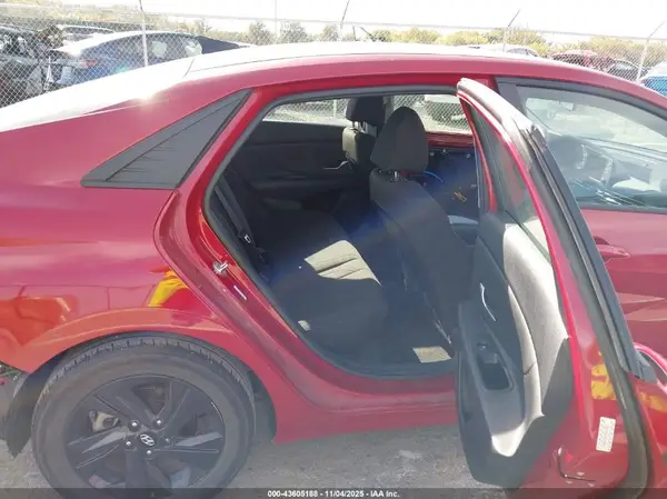 KMHLM4AG1PU520646 2023 HYUNDAI ELANTRA - Image 8