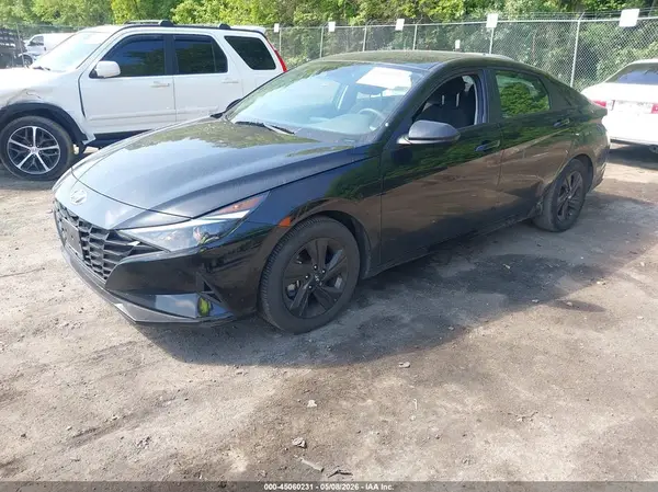 KMHLM4AG1PU533557 2023 HYUNDAI ELANTRA - Image 2