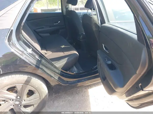 KMHLM4AG1PU533557 2023 HYUNDAI ELANTRA - Image 8