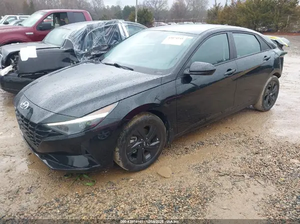 KMHLM4AG1PU536622 2023 HYUNDAI ELANTRA - Image 2