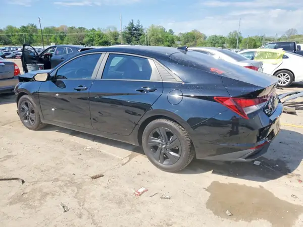 KMHLM4AG1PU547166 2023 HYUNDAI ELANTRA - Image 2