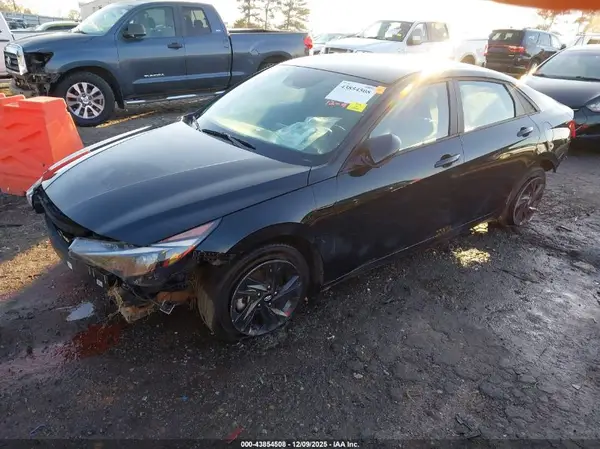 KMHLM4AG1PU547541 2023 HYUNDAI ELANTRA - Image 2