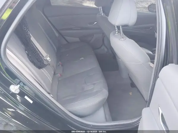 KMHLM4AG1PU551704 2023 HYUNDAI ELANTRA - Image 8