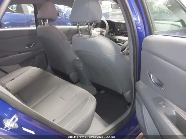KMHLM4AG1PU568132 2023 HYUNDAI ELANTRA - Image 8