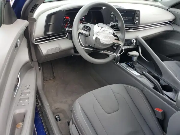 KMHLM4AG1PU584346 2023 HYUNDAI ELANTRA - Image 8