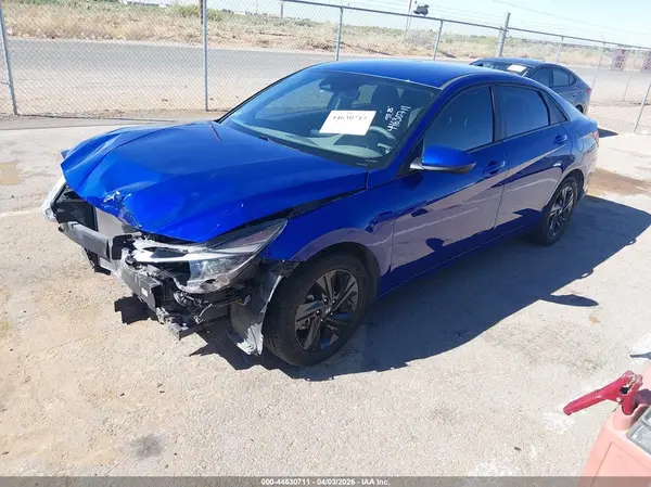 KMHLM4AG1PU585254 2023 HYUNDAI ELANTRA - Image 2