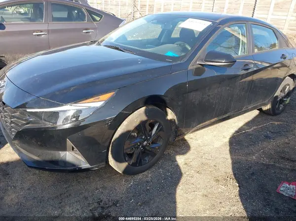 KMHLM4AG1PU587022 2023 HYUNDAI ELANTRA - Image 2