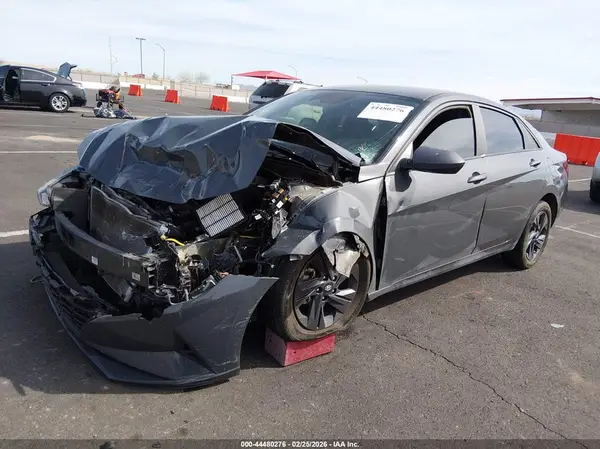 KMHLM4AG1PU594147 2023 HYUNDAI ELANTRA - Image 2
