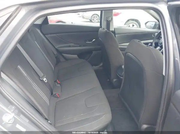 KMHLM4AG1PU600528 2023 HYUNDAI ELANTRA - Image 8
