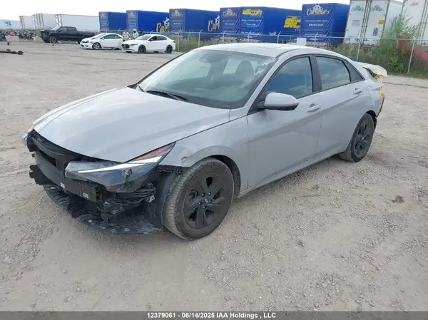 KMHLM4AG1PU608323 2023 HYUNDAI ELANTRA - Image 2