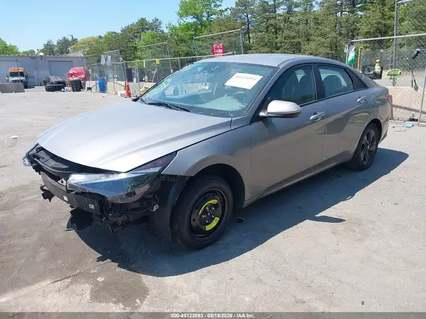 KMHLM4AG1PU623453 2023 HYUNDAI ELANTRA - Image 2