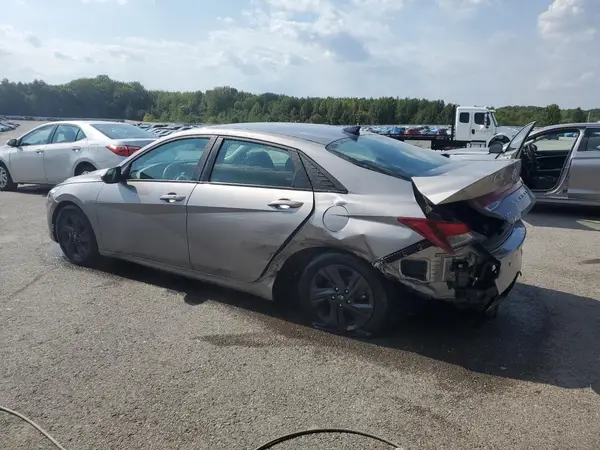 KMHLM4AG1PU627048 2023 HYUNDAI ELANTRA - Image 2