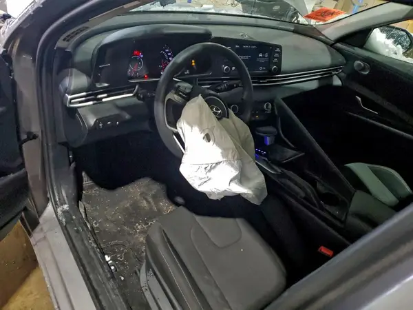KMHLM4AG1PU627826 2023 HYUNDAI ELANTRA - Image 8