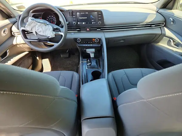 KMHLM4AG1PU633366 2023 HYUNDAI ELANTRA - Image 8