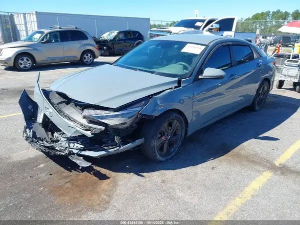 KMHLM4AG2MU065673 2021 HYUNDAI ELANTRA - Image 2