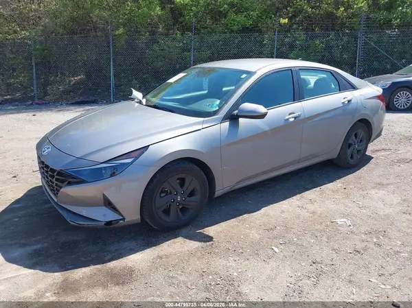 KMHLM4AG2MU066340 2021 HYUNDAI ELANTRA - Image 2