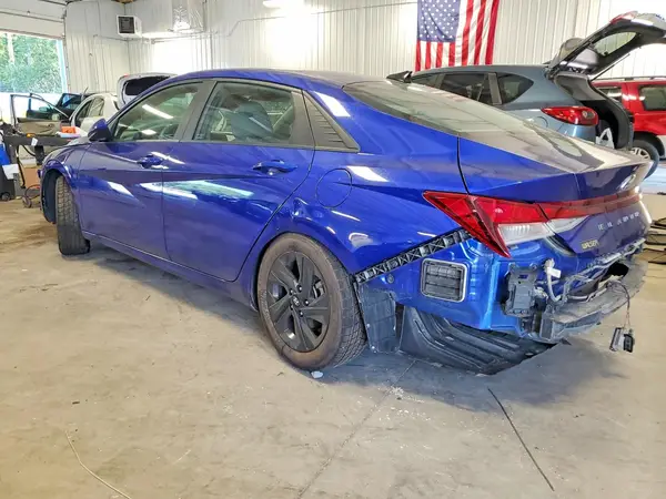 KMHLM4AG2MU068377 2021 HYUNDAI ELANTRA - Image 2