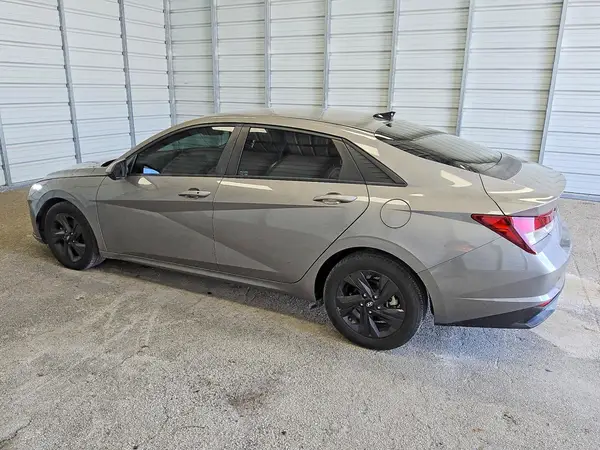KMHLM4AG2MU069416 2021 HYUNDAI ELANTRA - Image 2