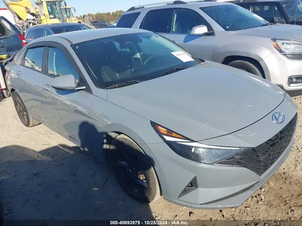 KMHLM4AG2MU070520 2021 HYUNDAI ELANTRA - Image 1