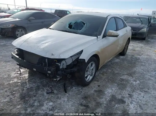 KMHLM4AG2MU072218 2021 HYUNDAI ELANTRA - Image 2