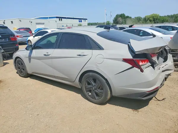 KMHLM4AG2MU076348 2021 HYUNDAI ELANTRA - Image 2