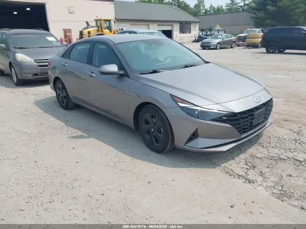 KMHLM4AG2MU091870 2021 HYUNDAI ELANTRA - Image 1